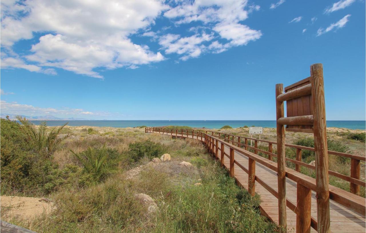 Nice Apartment In Santa Pola With Kitchenette Buitenkant foto